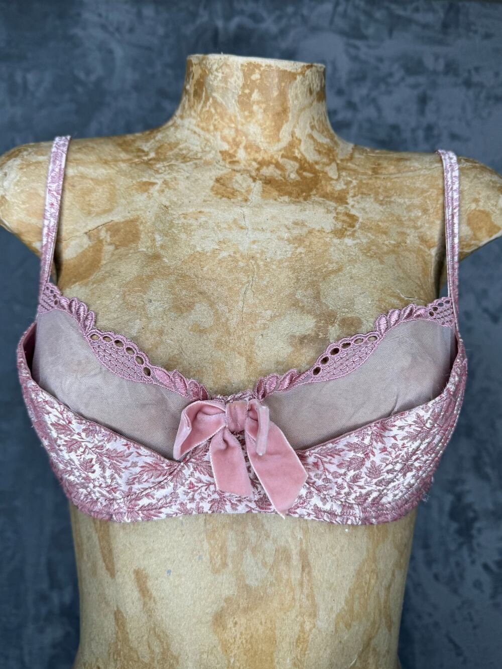 Victoria's Secret Bra Women 34B Pink Floral Sheer Coquette Layer Underwire Y2K